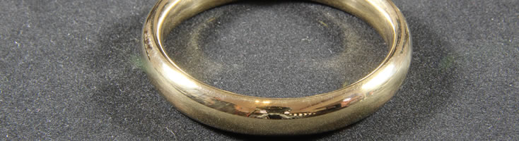9ct two tone yellow and rosegold solid bangle